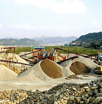 河卵石制砂生產線現場