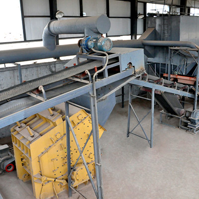 粉碎石頭設(shè)備