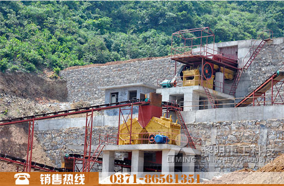 石灰石破碎現(xiàn)場